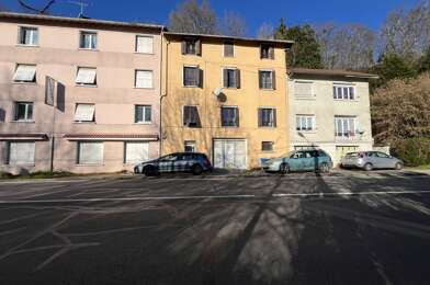 Immeuble  192240 €