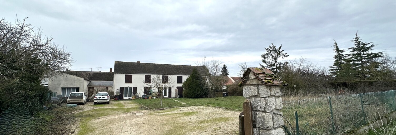 Immeuble  222 m² à vendre à Puiseaux (45390)