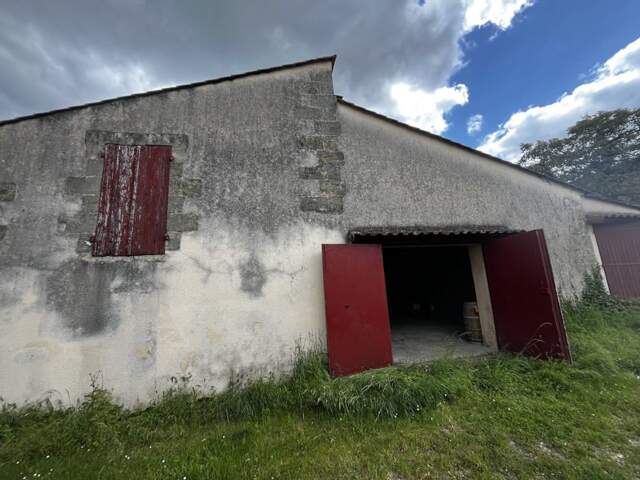 Immeuble à Portets — photo du bien