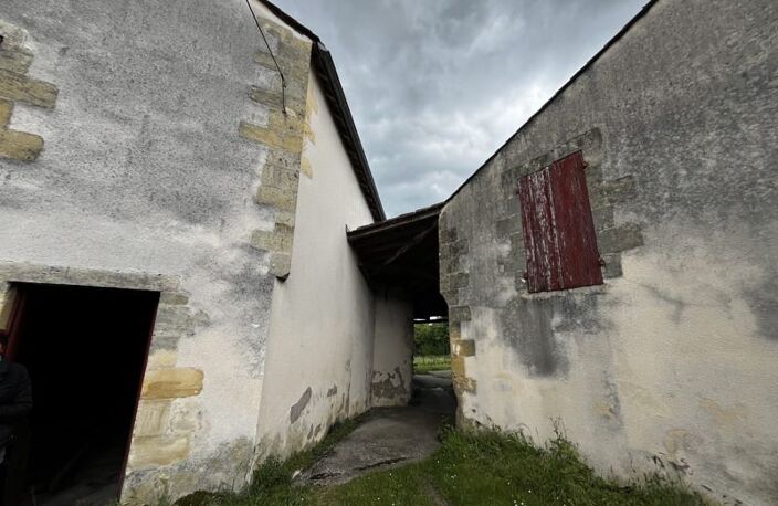 Vente immeuble   Portets (33640) — photo 2