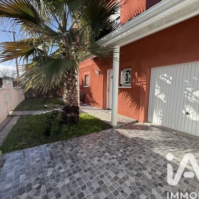 Maison 5 pièces 599000 €