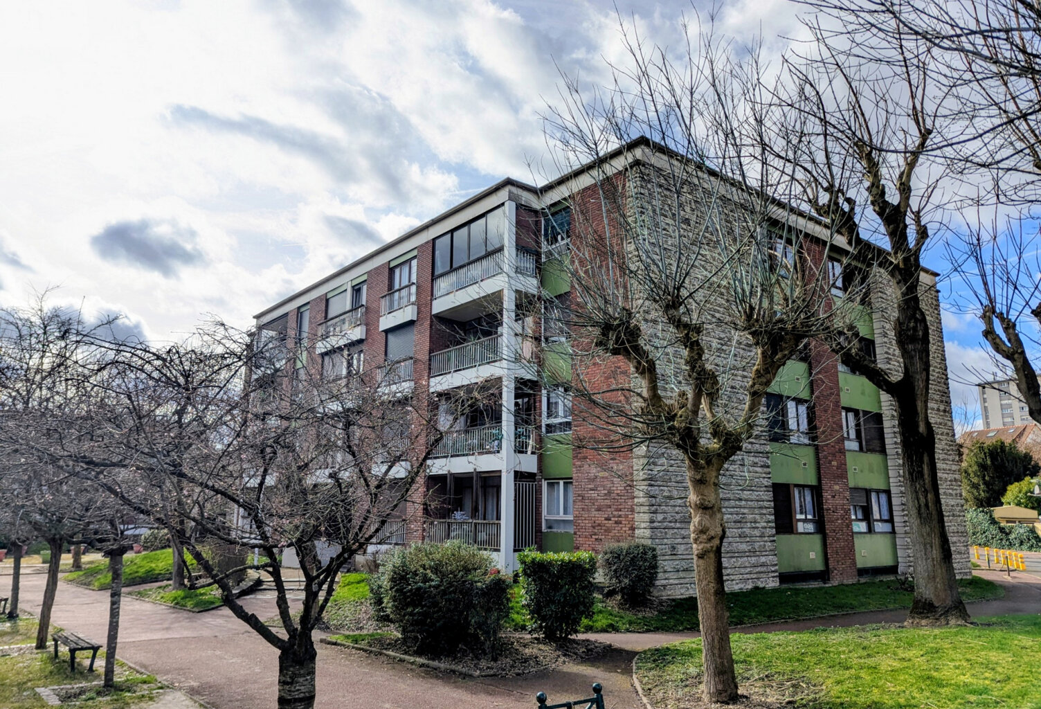 Investissement Studio à Garges les Gonesse — photo 1