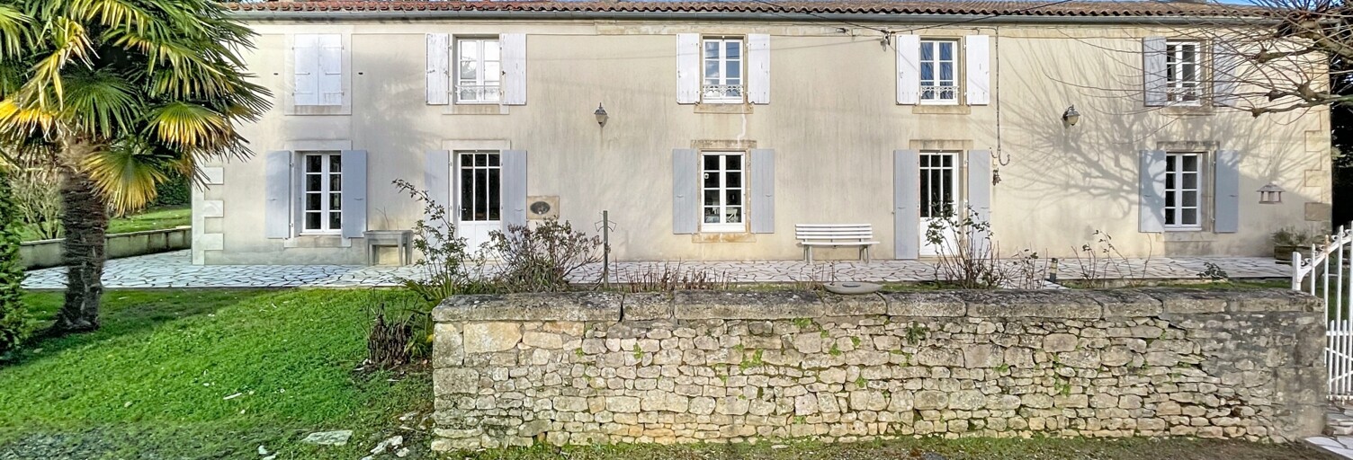 Maison 7 Pièces 213 m² à vendre à Saint-Maixent-de-Beugné (79160)