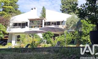 Maison 6 Pièces 204 m² à vendre à Saint-Jeannet (06640)