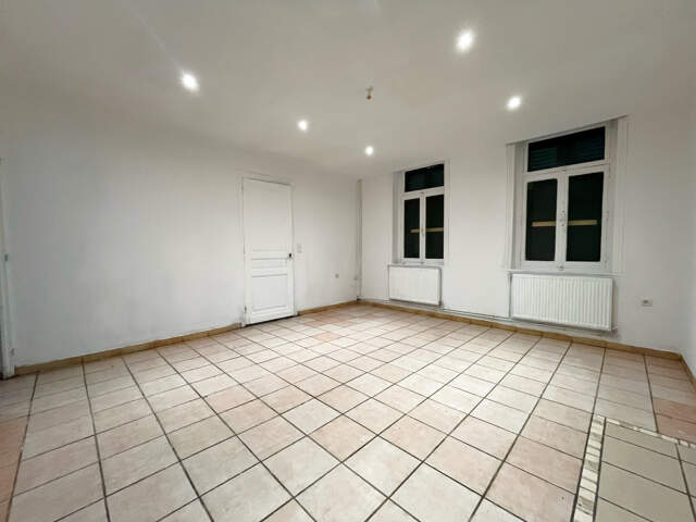 Maison semi bourgeoise centre ville d'HENIN BEAUMONT — photo du bien