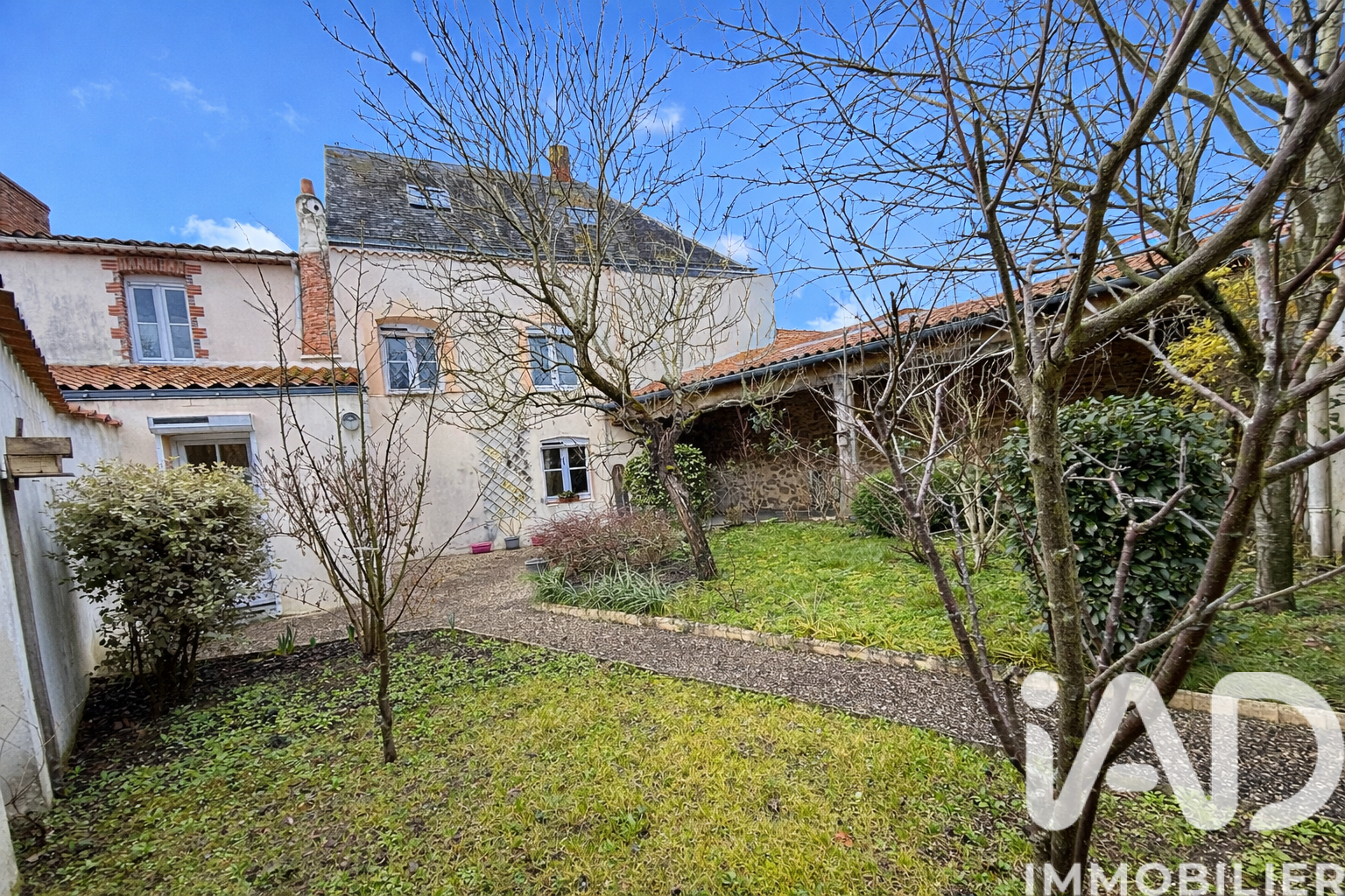 Le-Poire-Sur-Vie - 158m² - 6p. - 5ch.
