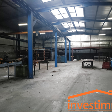 Local industriel  275600 €