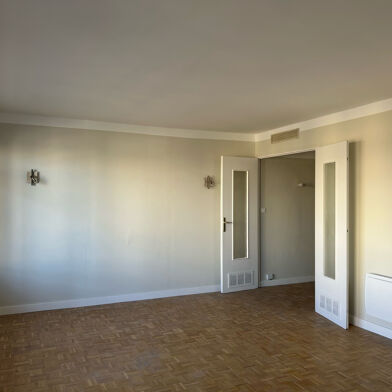 Appartement 2 pièces 900 €