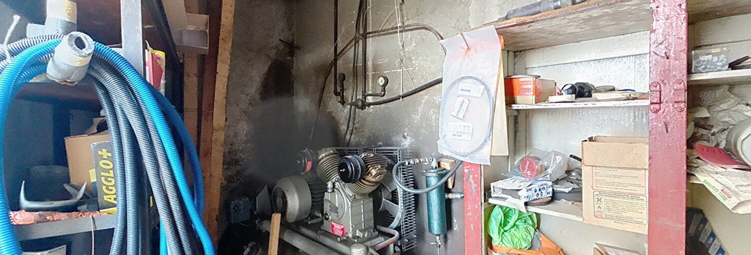 Garage  5 m² à vendre à Oullins-Pierre-Bénite (69310)