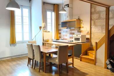 Appartement 1 pièces 900 €
