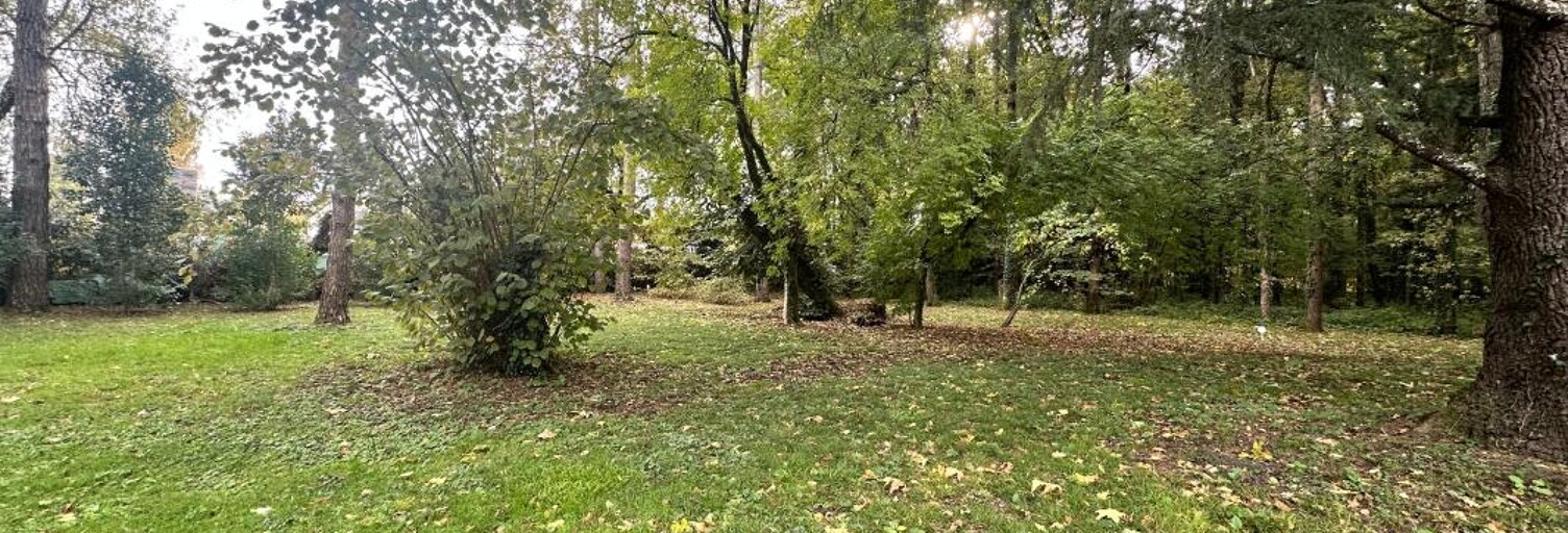 Terrain  769 m² à vendre à Saintes (17100)