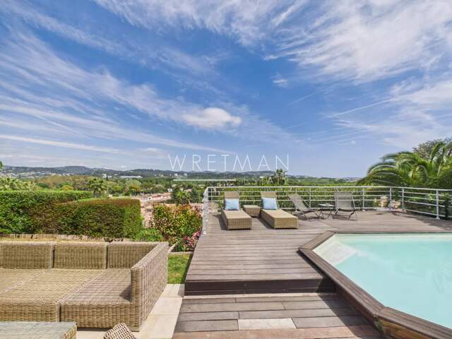 Superbe villa lumineuse vue mer et montagnes avec piscine – Mand — photo du bien