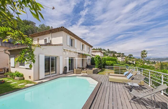 Superbe villa lumineuse vue mer et montagnes avec piscine – Mand — photo 2