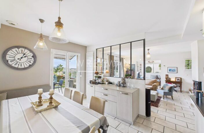 Superbe villa lumineuse vue mer et montagnes avec piscine – Mand — photo 3