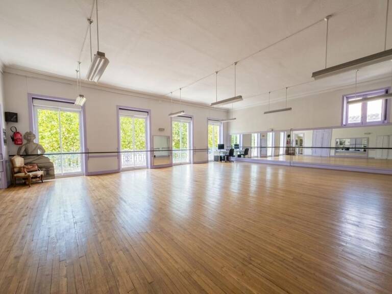 Appartement À Vendre — photo 1