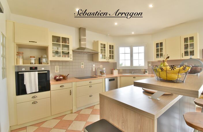 Villa contemporaine 250 m² – 5 chambres – 3 hectares – piscine 18 m – Villeneuve-sur-Lot (47) — photo 4