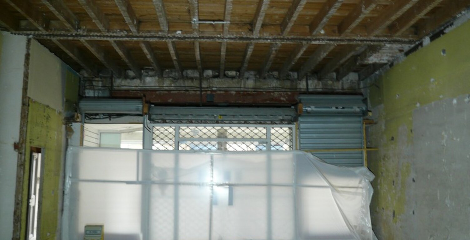 ⚜ COGNAC Rue Piétonne, A vendre IMMEUBLE à RENOVER avec Local Commercial et Logements  ⚜ — photo 1