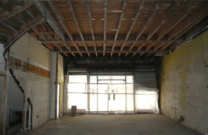 ⚜ COGNAC Rue Piétonne, A vendre IMMEUBLE à RENOVER avec Local Commercial et Logements  ⚜ — photo 2