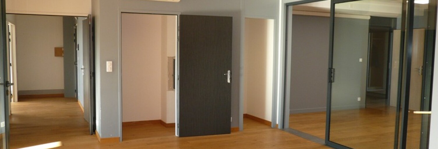 Bureau 4 Pièces 93 m² à vendre à Cognac (16100)