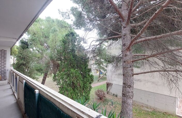 Appartement à vendre 3 pièces AVIGNON (84) — photo 2