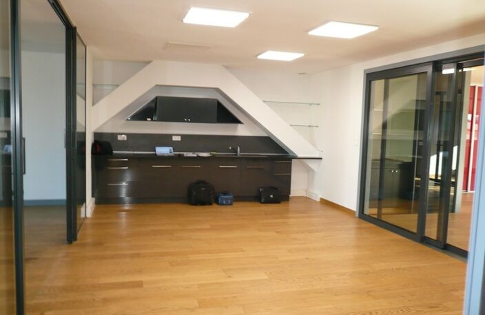 ⚜ COGNAC A Vendre Local/bureau - (Appartement) ⚜ — photo 4