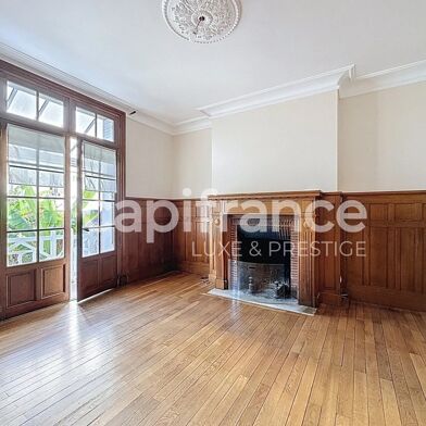 Maison 9 pièces 744000 €