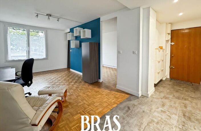 REZE - PONT ROUSSEAU - T1 BIS 42 M² + CAVE — photo 2