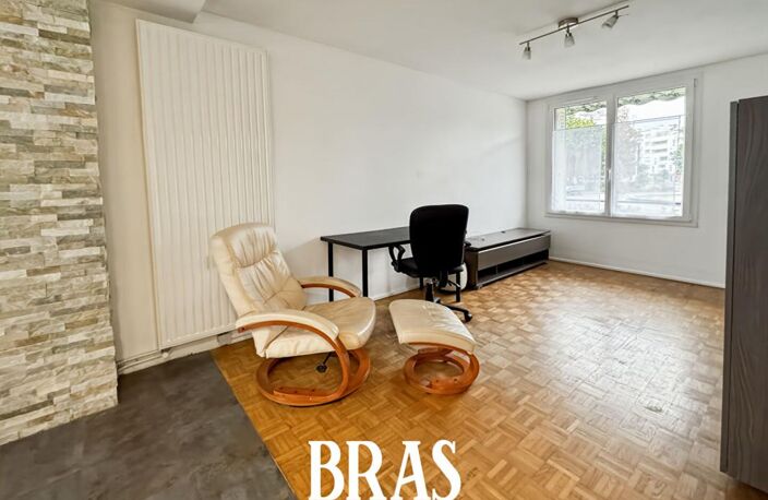 REZE - PONT ROUSSEAU - T1 BIS 42 M² + CAVE — photo 3