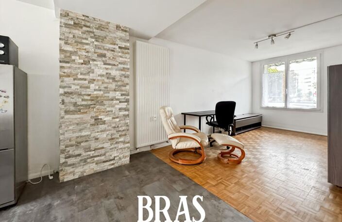 REZE - PONT ROUSSEAU - T1 BIS 42 M² + CAVE — photo 4