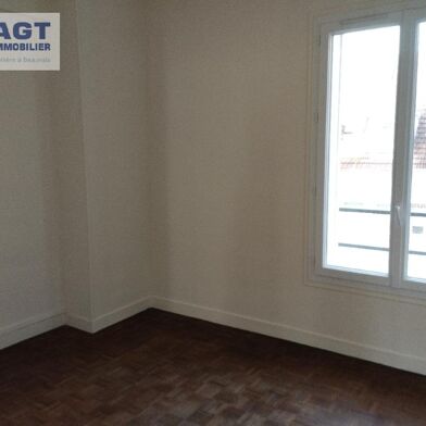 Appartement 6 pièces 1050 €