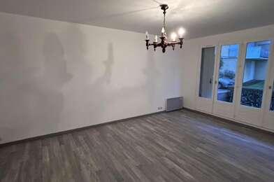 Appartement 5 pièces 735 €