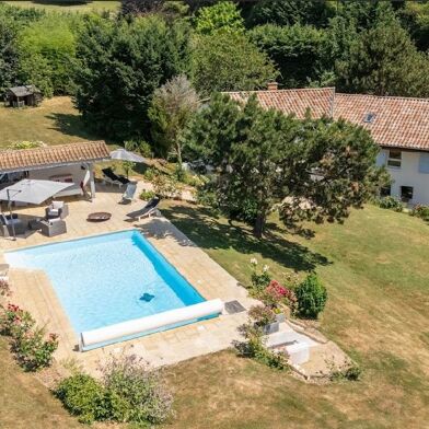 Maison 6 pièces 1590000 €