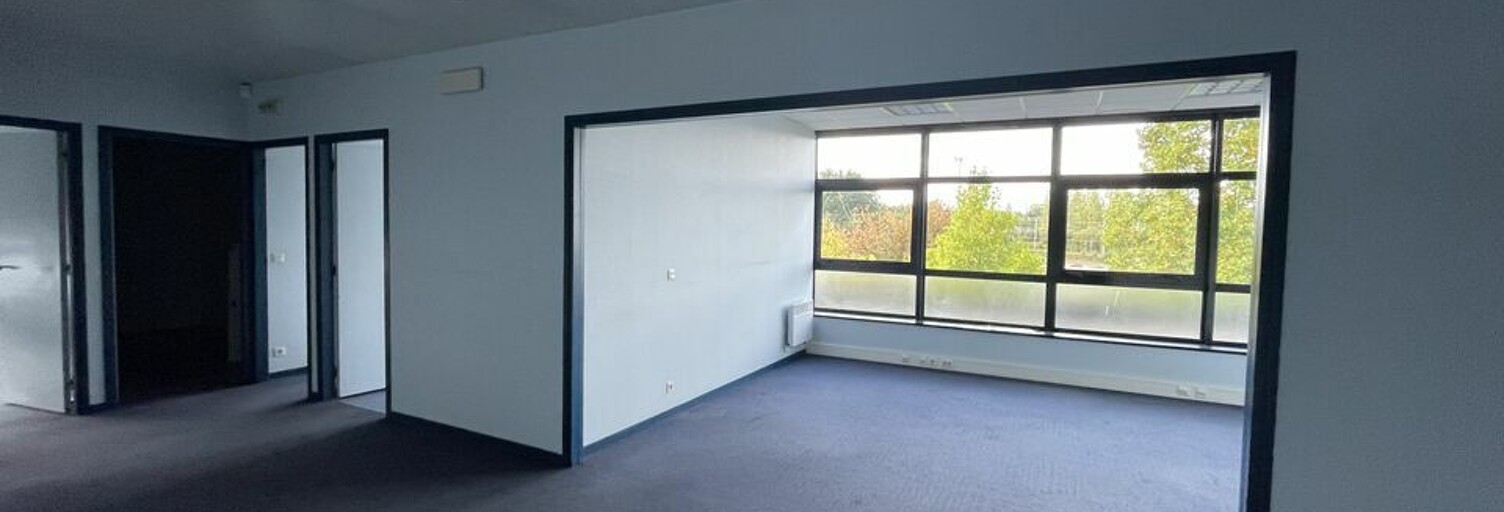 Bureau  287 m² à louer à Lorient (56100)