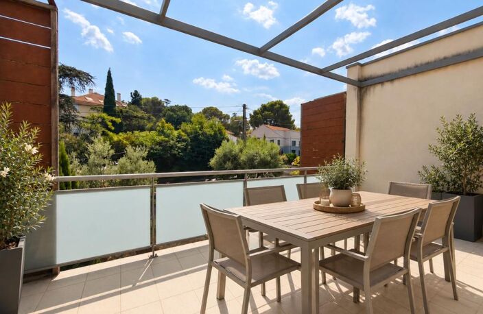 T3 de 70 m2 terrasse et parking — photo 3