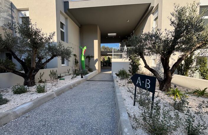 Appartement T3 neuf avec terrasse, jardin et garages — photo 4