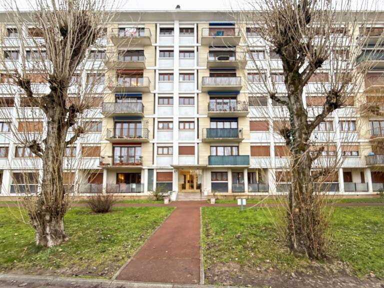 Appartement 3 pièces à vendre Orléans – Rue Xaintrailles | Dernier étage avec potentiel — photo 1