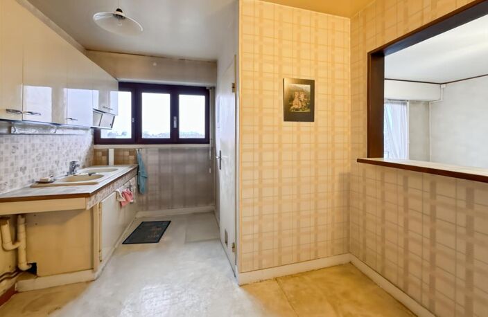 Appartement 3 pièces à vendre Orléans – Rue Xaintrailles | Dernier étage avec potentiel — photo 4