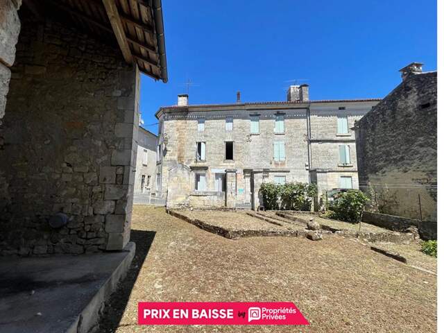 Maison  de village avec grange et jardin — photo du bien
