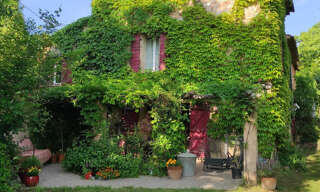 Maison 8 Pièces 280 m² à vendre à Villecroze (83690)