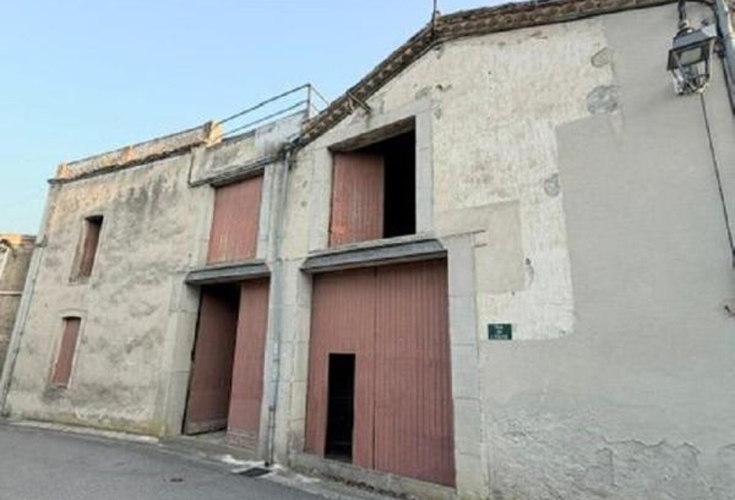 CAVE 400 m² SUR 2 ETAGES AVEC TOIT TERRASSE — photo 1