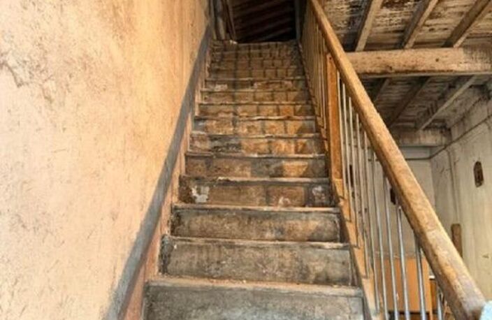 CAVE 400 m² SUR 2 ETAGES AVEC TOIT TERRASSE — photo 5