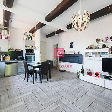 Appartement 3 pièces 145000 €