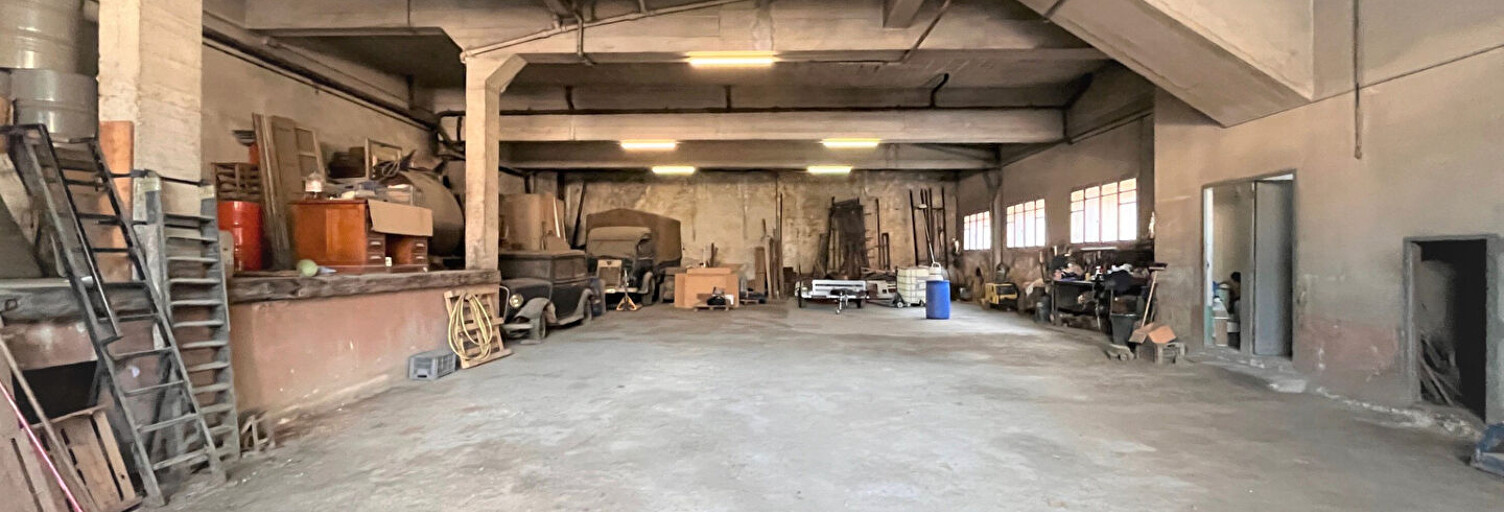 Immeuble  554 m² à vendre à Apt (84400)