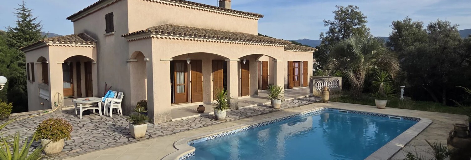 Maison 4 Pièces 150 m² à vendre à Afa (20167)