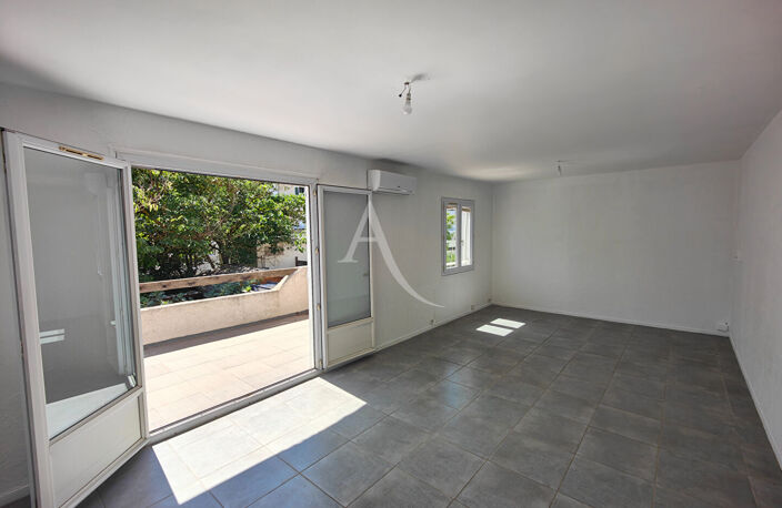 Maison La Crau 7 pièce(s) 141 m2 — photo 5
