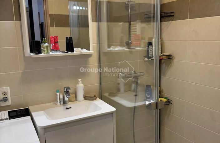 SIX-FOURS/LE BRUSC APPARTEMENT T2 AVEC GARAGE — photo 4