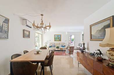 Appartement 3 pièces 826800 €