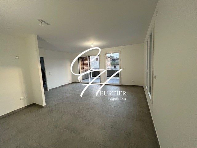 Appartement  T2 à louer Saint-Étienne-de-Saint-Geoirs 38590