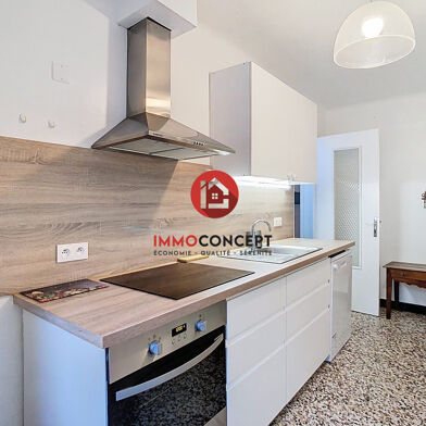 Appartement 3 pièces 890 €