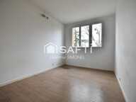 Appartement de trois pièces dans une résidence familiale et verdoyante! — photo 3